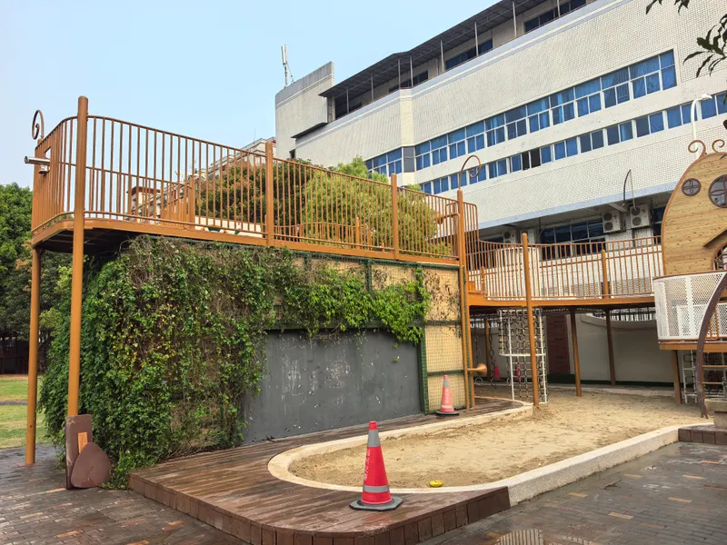 幼儿园组合游乐设施实景